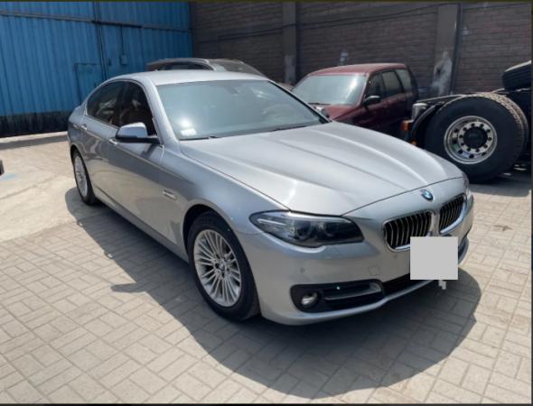 BMW  520I 2015